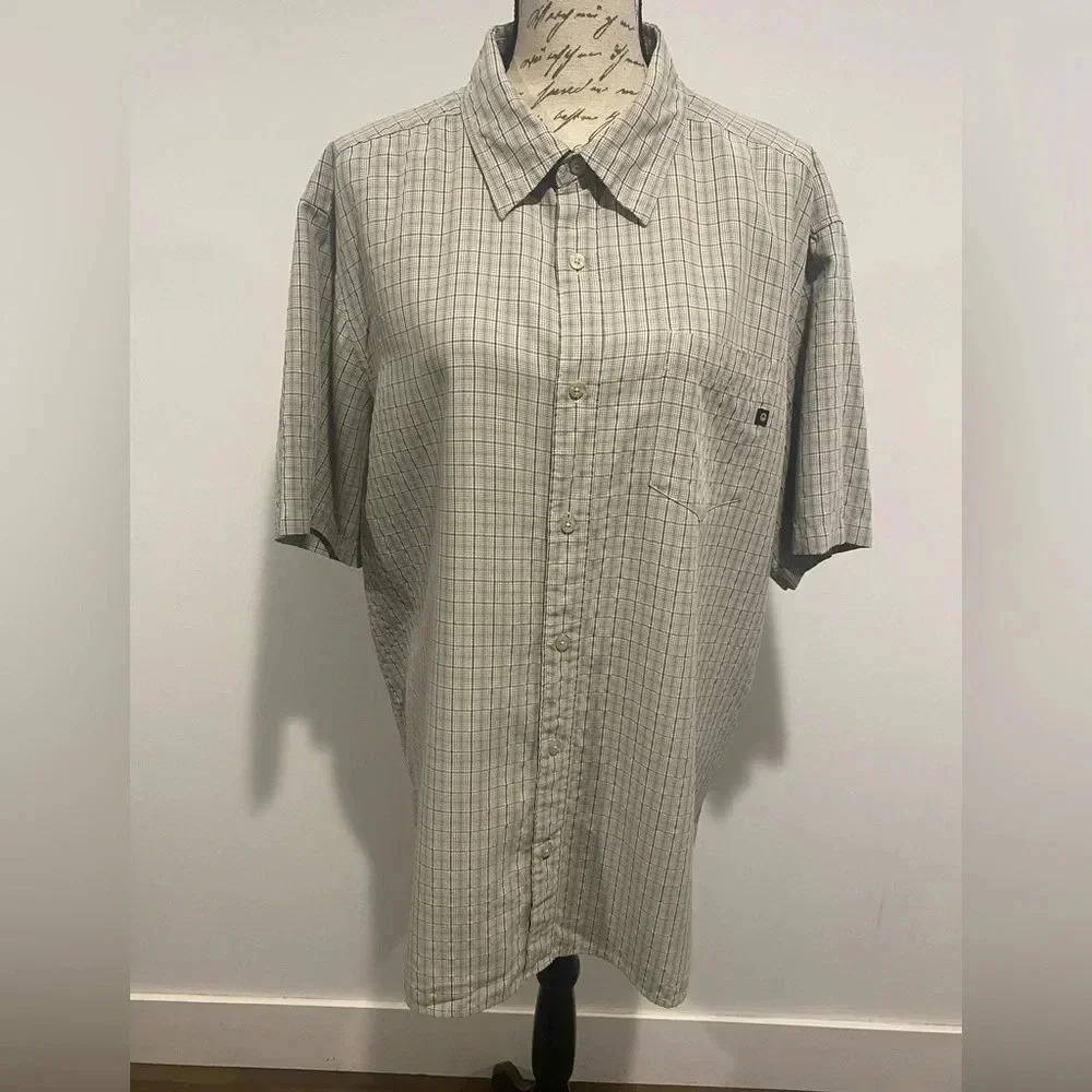 Marmot Eldridge Short Sleeve Button Up Soft Hiking Shirt. Oatmeal/brown size XXL